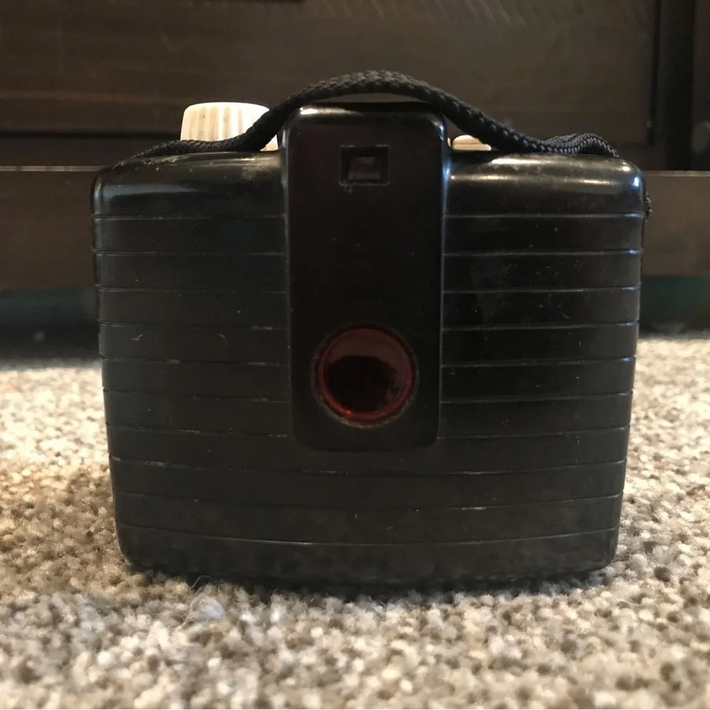 UNTESTED - Vintage Kodak Brownie Bullet Camera - for parts only - Picture 5 of 6
